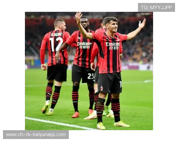 AC米兰客场大胜罗马，伊布拉希莫维梅开二度，ac米兰与伊布续约