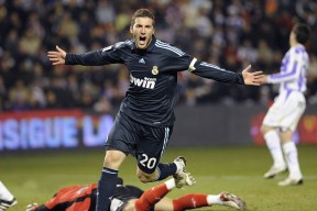 kaiyun开云·官方网站-CS2战队默契配合成就奇迹：从默默无闻到冠军之巅